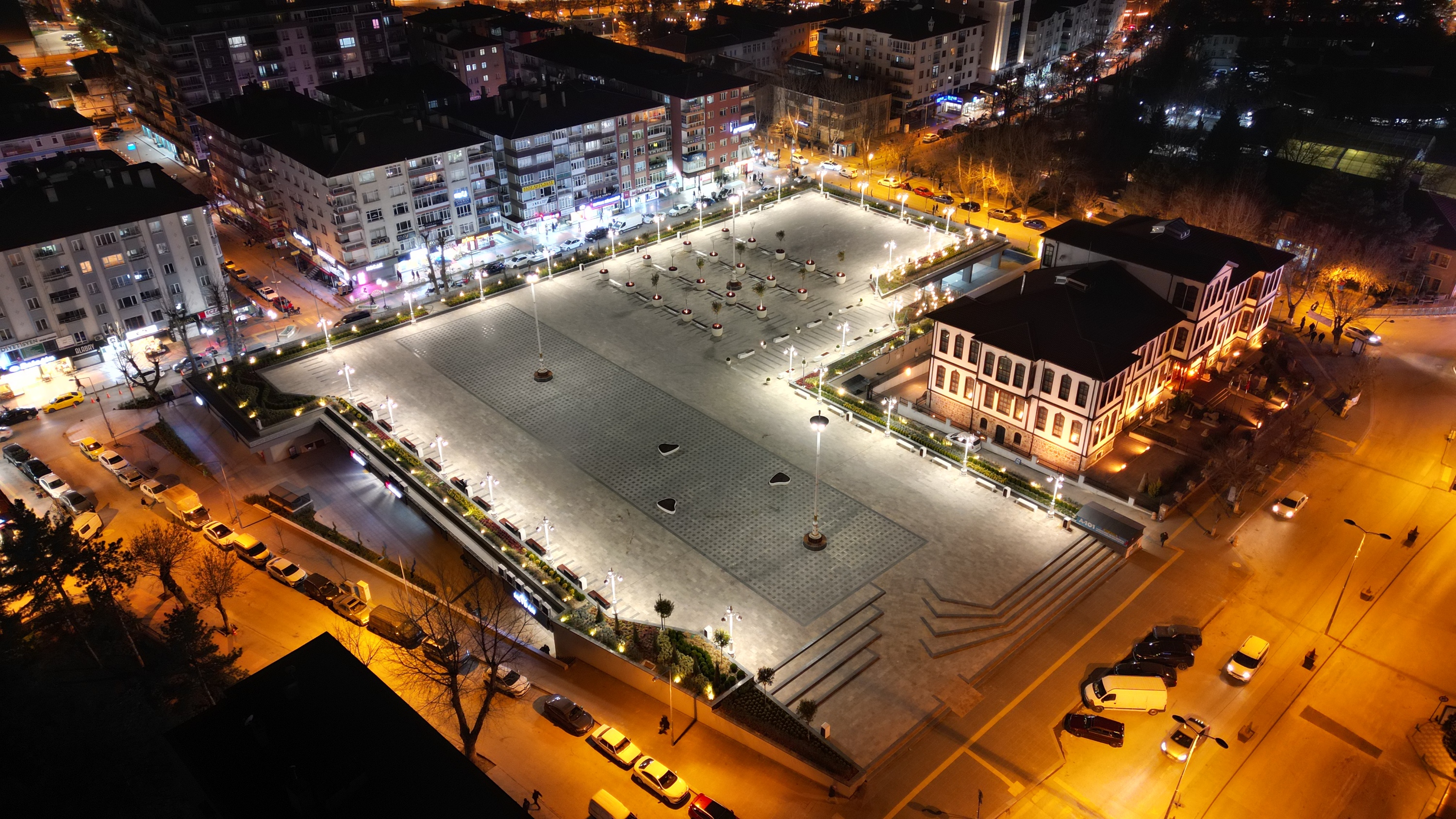 Kent Meydanı ve Katlı Otopark Projesi